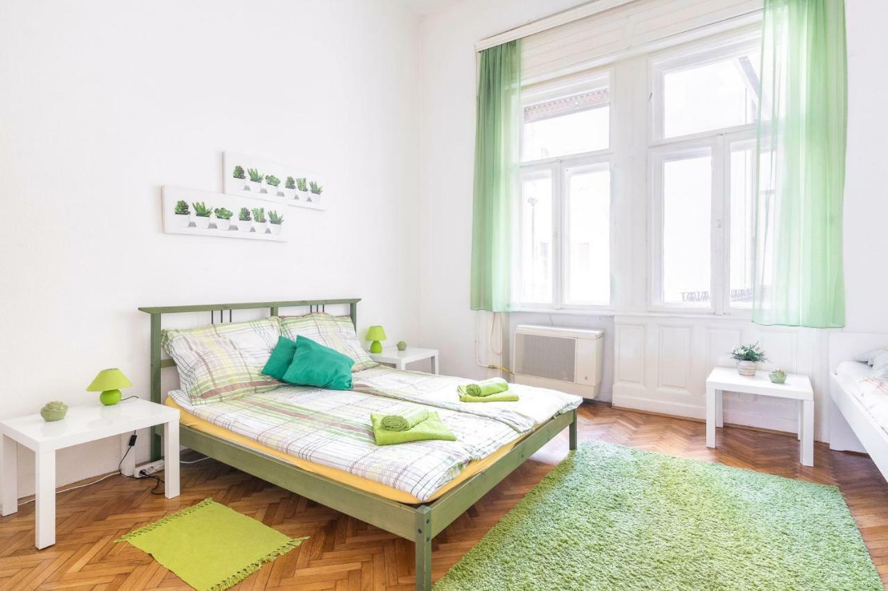 Izabella Home Budapest Exterior photo
